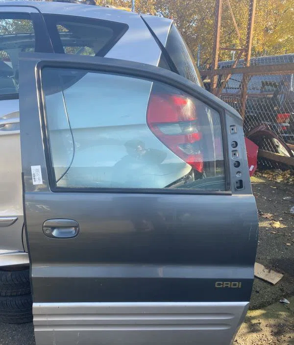 Porte avant droite Hyundai SATELLITE Autobus-Autocar (A1) 2.5 crdi (2002-2007) occasion