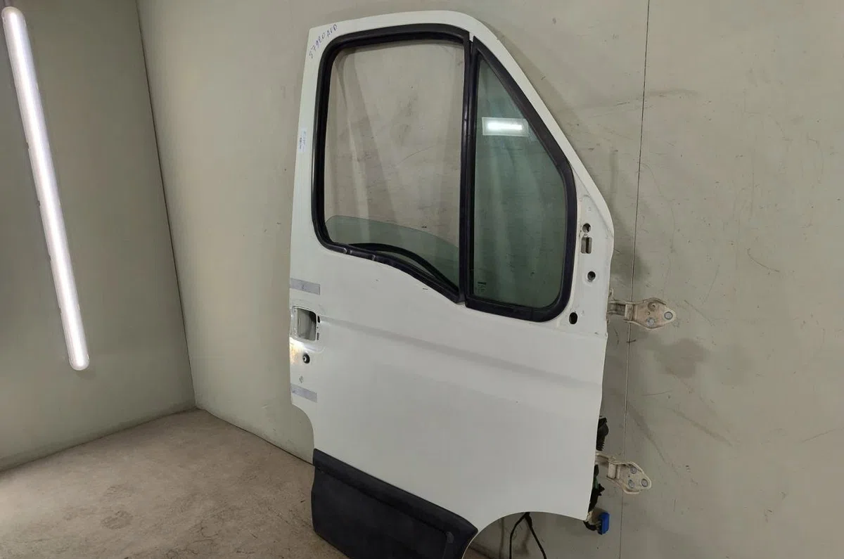 Porte avant droite Iveco DAILY IV Autobus-Autocar 35s14, 35s14 -p (2006-2011) occasion