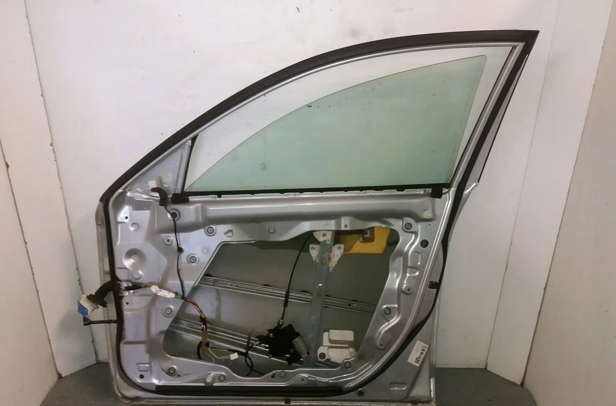 Porte avant droite Mazda 3 (BK) 1.6 (bk14) (2003-2009) occasion