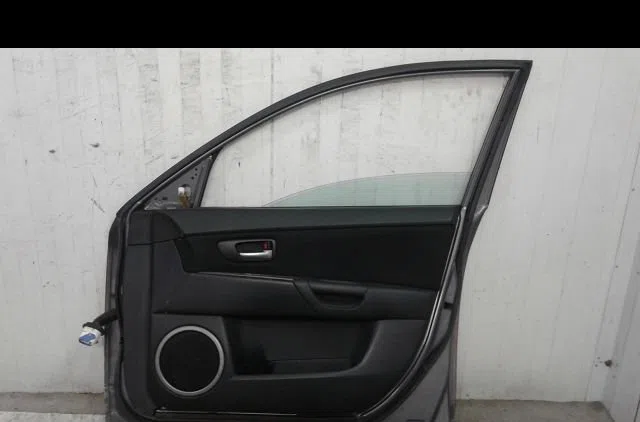 Porte avant droite Mazda 3 (BK) 1.6 di turbo (2004-2009) occasion