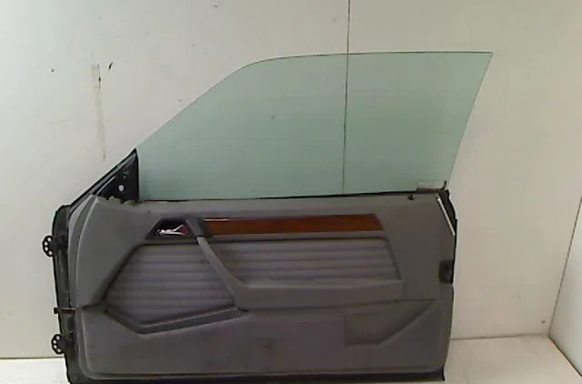 Porte avant droite MERCEDES 230 1989 occasion