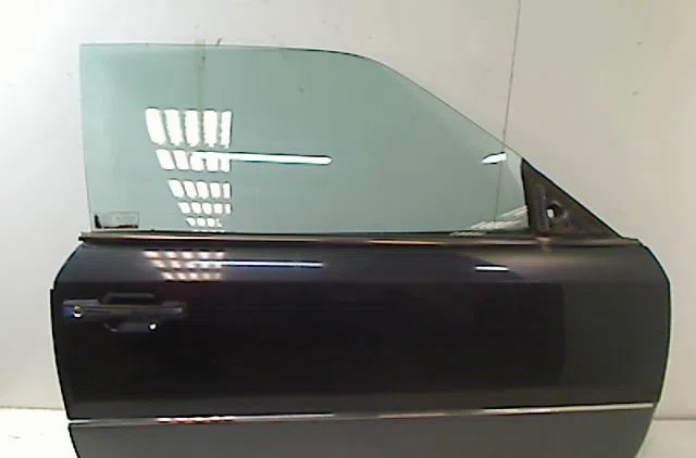Porte avant droite MERCEDES 230 1989 occasion