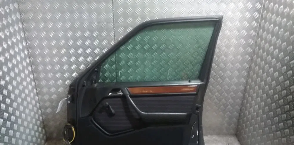 Porte avant droite Mercedes-benz 124 A trois volumes (W124) 250 d (124.125) (1989-1993) occasion