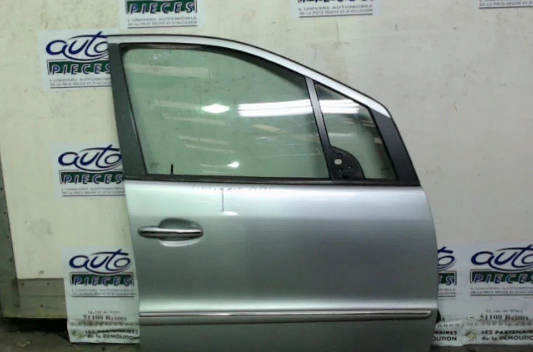 Porte avant droite Mercedes-benz CLASSE A (W168) A 170 cdi (168.009, 168.109) (2001-2004) occasion