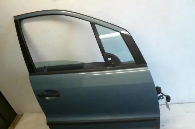 Porte avant droite Mercedes-benz CLASSE A (W168) A 170 cdi (168.009, 168.109) (2001-2004) occasion