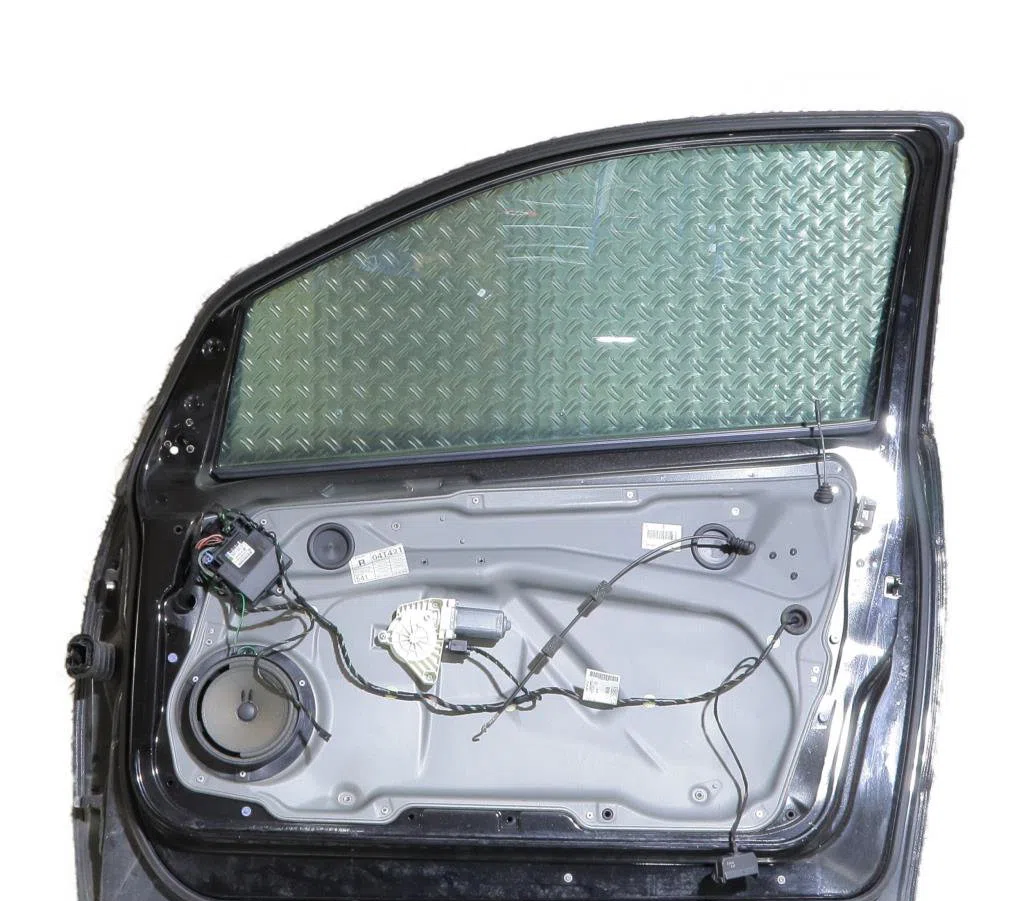 Porte avant droite Mercedes-benz CLASSE A (W169) A 150 (169.031, 169.331) (2004-2012) occasion