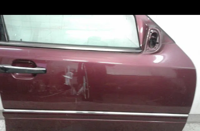 Porte avant droite Mercedes-benz CLASSE C (W202) C 220 d (202.121) (1993-2000) occasion