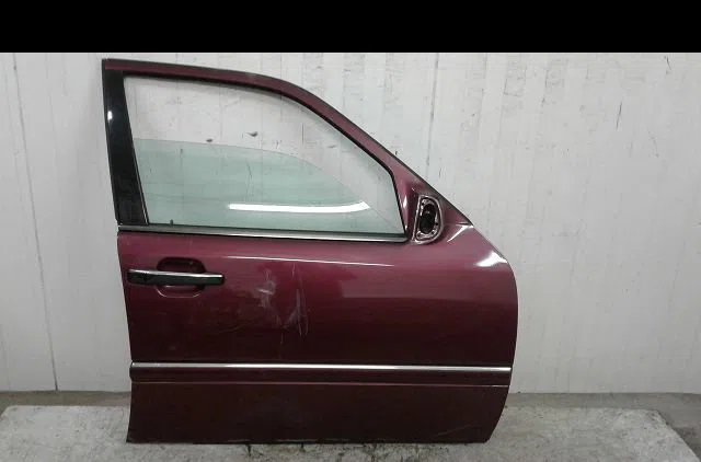 Porte avant droite Mercedes-benz CLASSE C (W202) C 220 d (202.121) (1993-2000) occasion