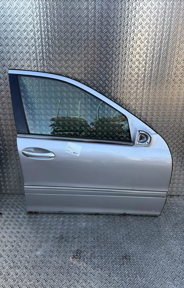 Porte avant droite Mercedes-benz CLASSE C (W203) C 270 cdi (203.016) (2000-2007) occasion