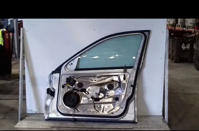 Porte avant droite Mercedes-benz CLASSE C (W204) C 220 cdi (204.002) (2008-2014) occasion