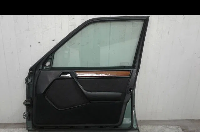 Porte avant droite Mercedes-benz CLASSE E (W124) E 250 d (124.126, 124.129) (1993-1995) occasion