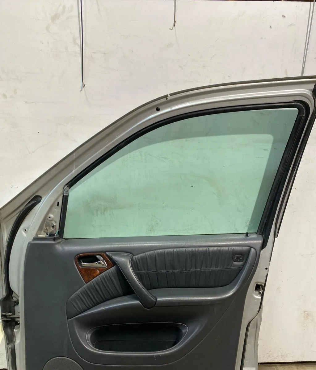 Porte avant droite Mercedes-benz CLASSE M (W163) Ml 270 cdi (163.113) (1999-2005) occasion