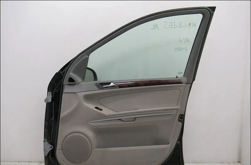 Porte avant droite Mercedes-benz CLASSE M (W164) Ml 320 cdi 4-matic (164.122) (2005-2009) occasion