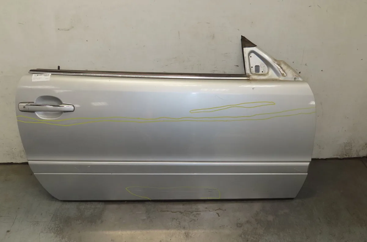 Porte avant droite Mercedes-benz CLK (C208) Clk 200 kompressor (208.344) (2000-2002) occasion