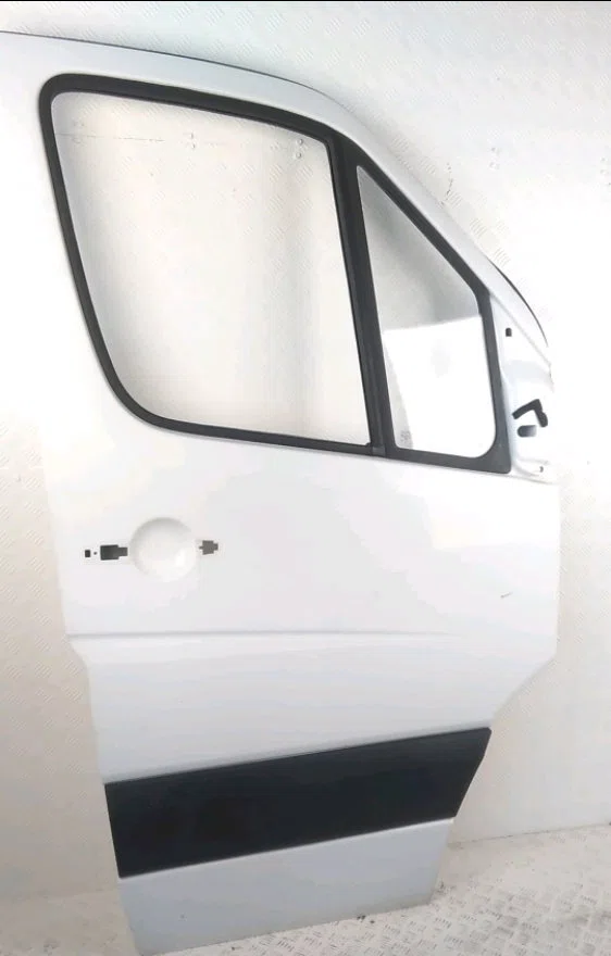 Porte avant droite Mercedes-benz SPRINTER 3-t Camionnette (B906) 214 cdi (906.611, 906.613) (2016) occasion