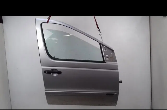 Porte avant droite Mercedes-benz VANEO (414) 1.6 (414.700) (2002-2005) occasion