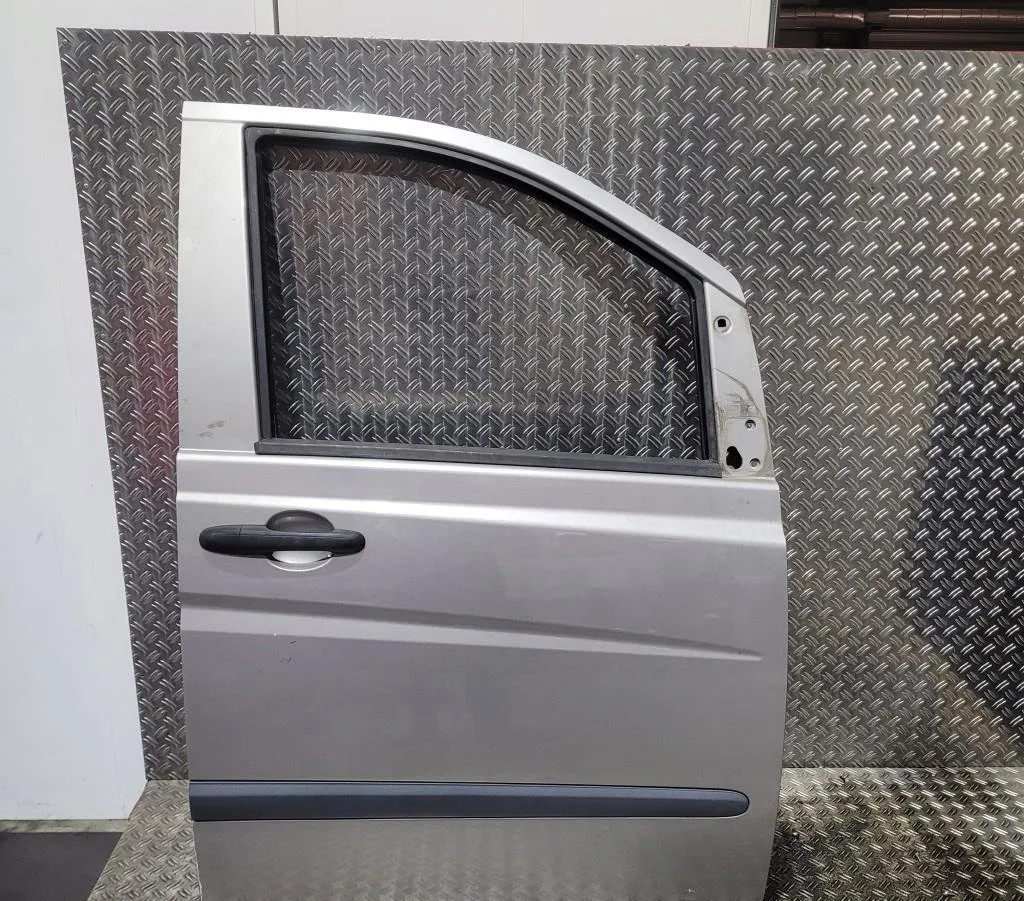 Porte avant droite Mercedes-benz VITO - MIXTO Camionnette (W639) 113 cdi (639.601, 639.603, 639.605) (2010) occasion