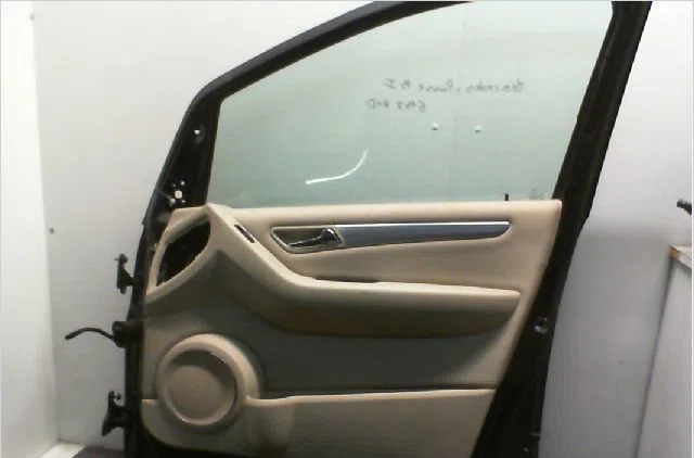 Porte avant droite MERCEDES CLASSE B I occasion
