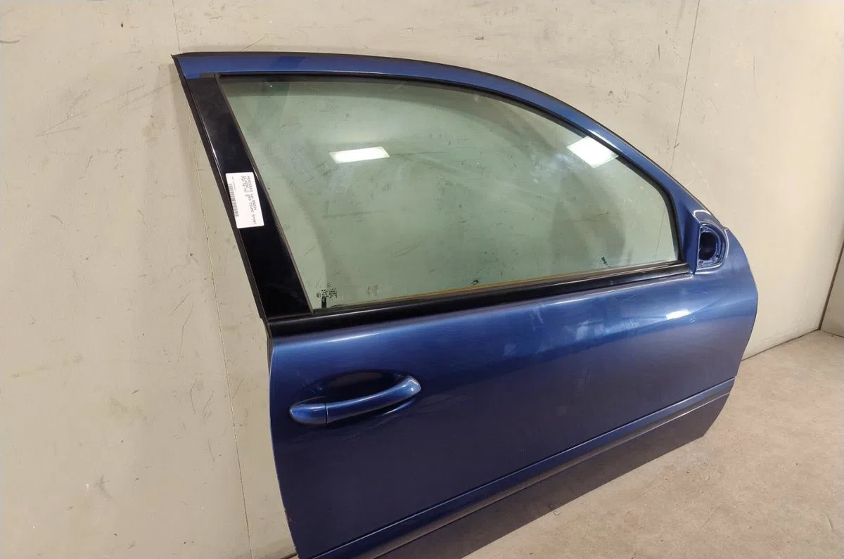 Porte avant droite MERCEDES CLASSE C 203 COUPE SPORT  0 occasion