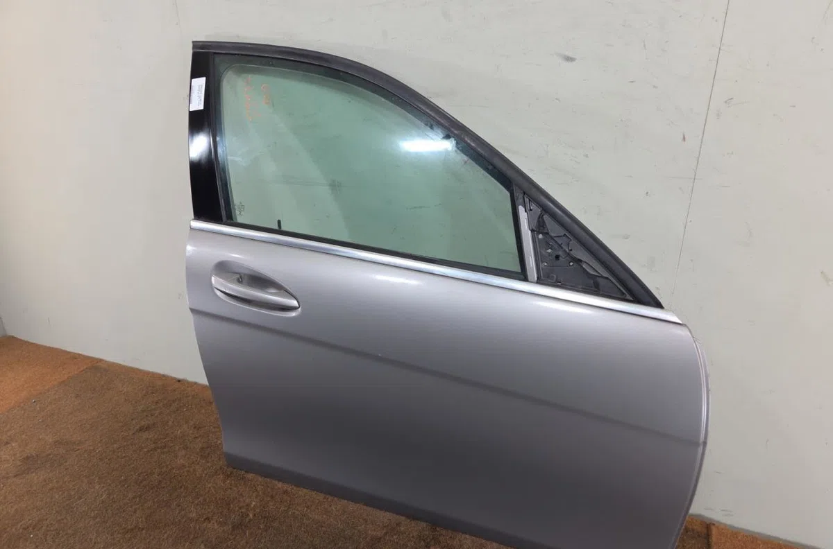 Porte avant droite MERCEDES CLASSE C 204  CLASSE C 204 PHASE 1 occasion