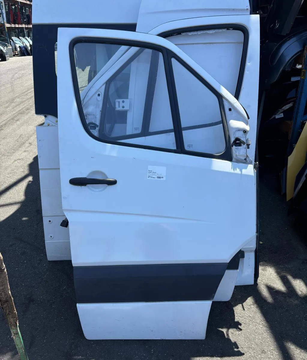 Porte avant droite MERCEDES SPRINTER 2 PHASE 1 occasion
