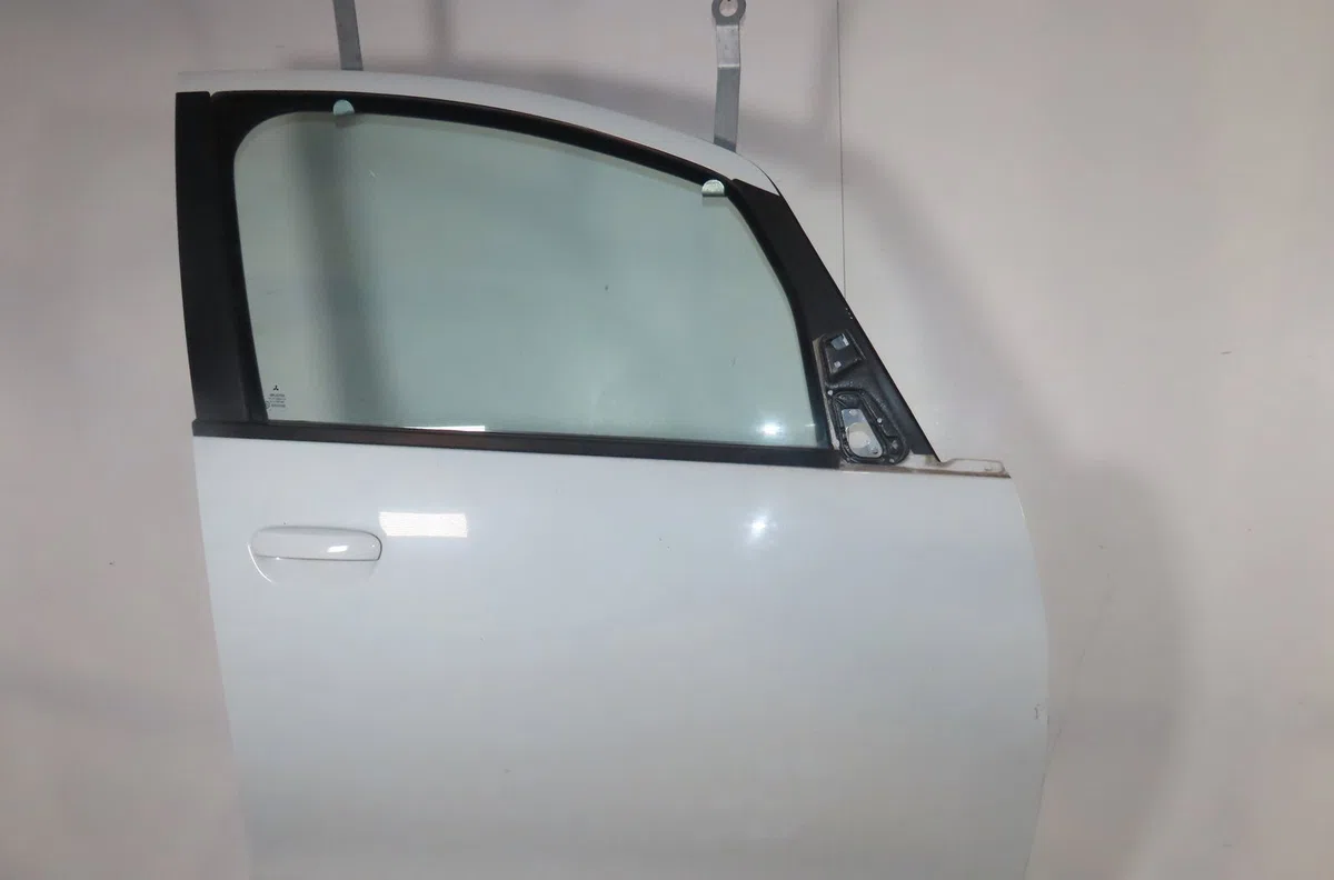 Porte avant droite Mitsubishi COLT VI (Z3_A, Z2_A) 1.1 (z31a, z32a) (2004-2012) occasion