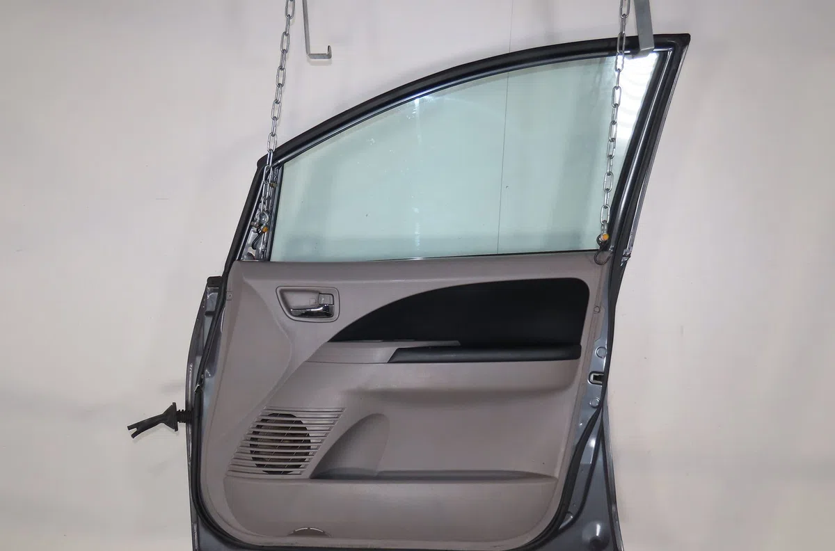 Porte avant droite Mitsubishi GRANDIS (NA_W) 2.0 di-d (na8w) (2005-2010) occasion