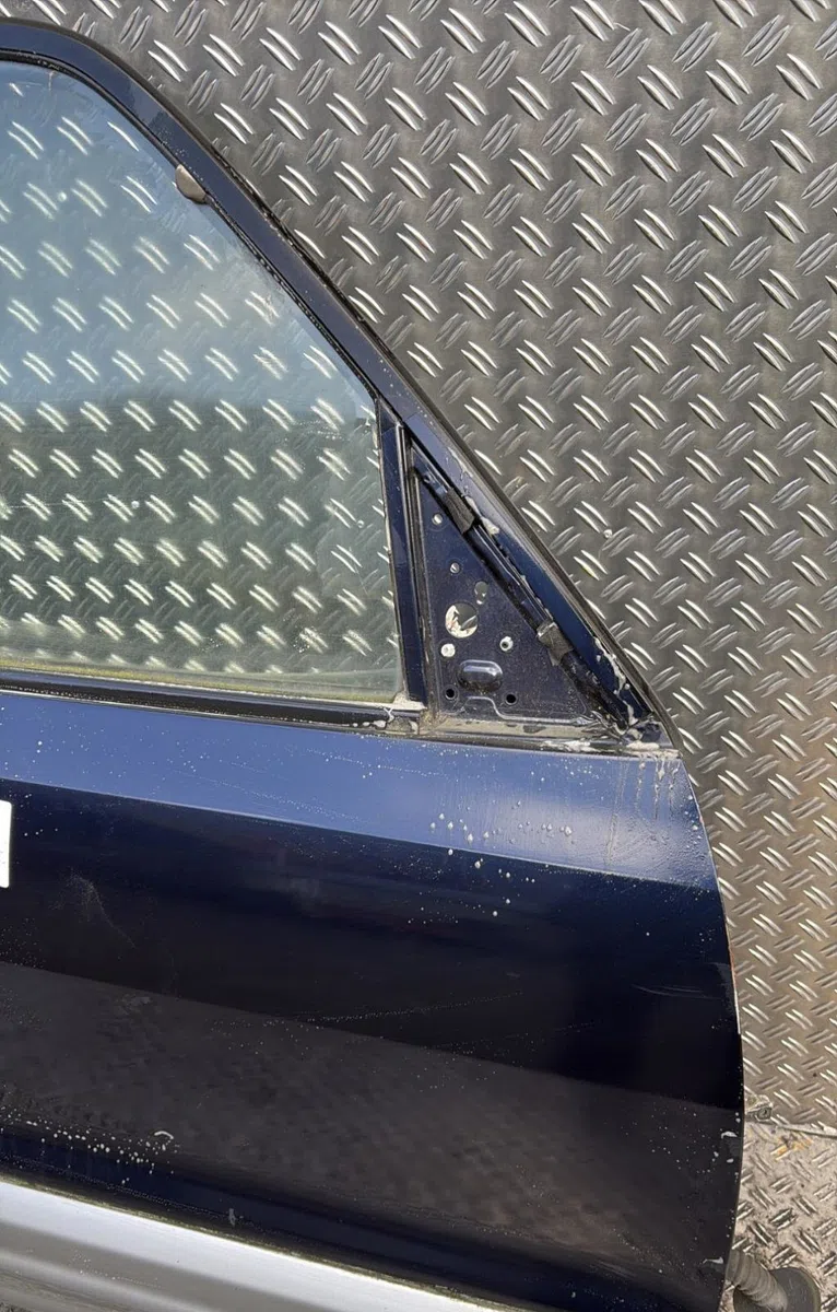 Porte avant droite Mitsubishi PAJERO III (V7_W, V6_W) 3.2 di-d (v68w, v78w) (2000-2006) occasion