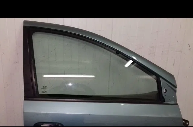Porte avant droite Nissan ALMERA TINO (V10) 1.8 (2000-2006) occasion