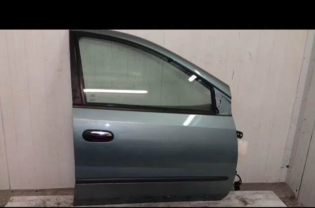 Porte avant droite Nissan ALMERA TINO (V10) 1.8 (2000-2006) occasion