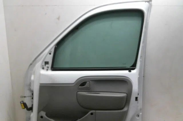 Porte avant droite NISSAN KUBISTAR I 2006 occasion