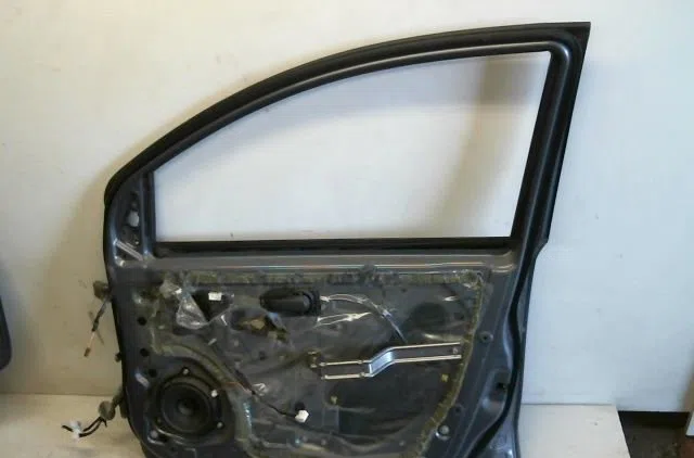 Porte avant droite Nissan NOTE (E11, NE11) 1.5 dci (2010-2012) occasion