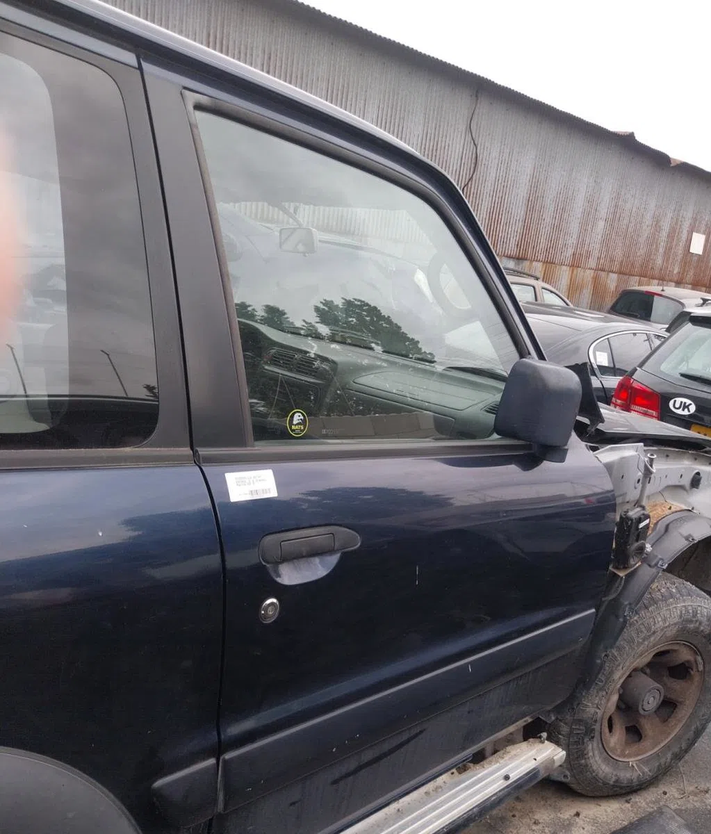 Porte avant droite Nissan PATROL GR V Wagon (Y61) 3.0 dti (2000) occasion
