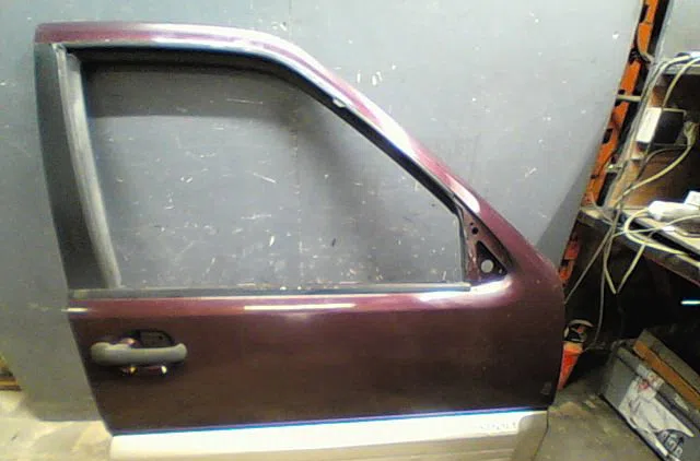 Porte avant droite NISSAN TERRANO II 1999 occasion