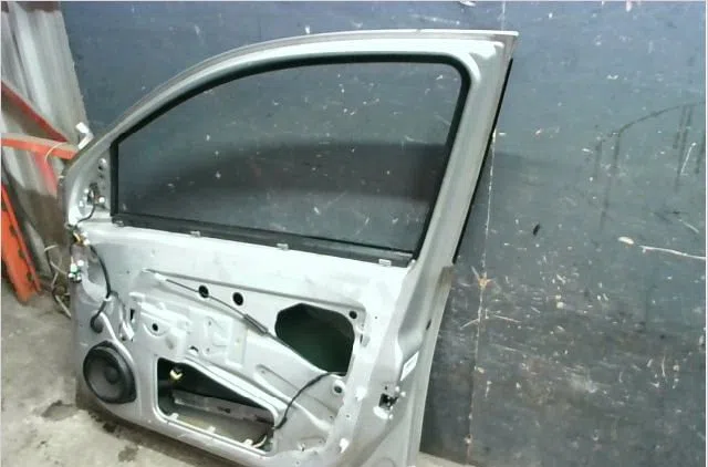 Porte avant droite Opel ASTRA H Break (A04) 1.6 (l35) (2004-2010) occasion