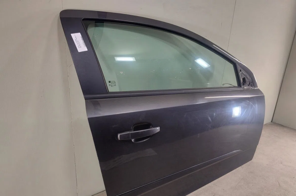 Porte avant droite Opel ASTRA H GTC (A04) 1.7 cdti (l08) (2005-2010) occasion