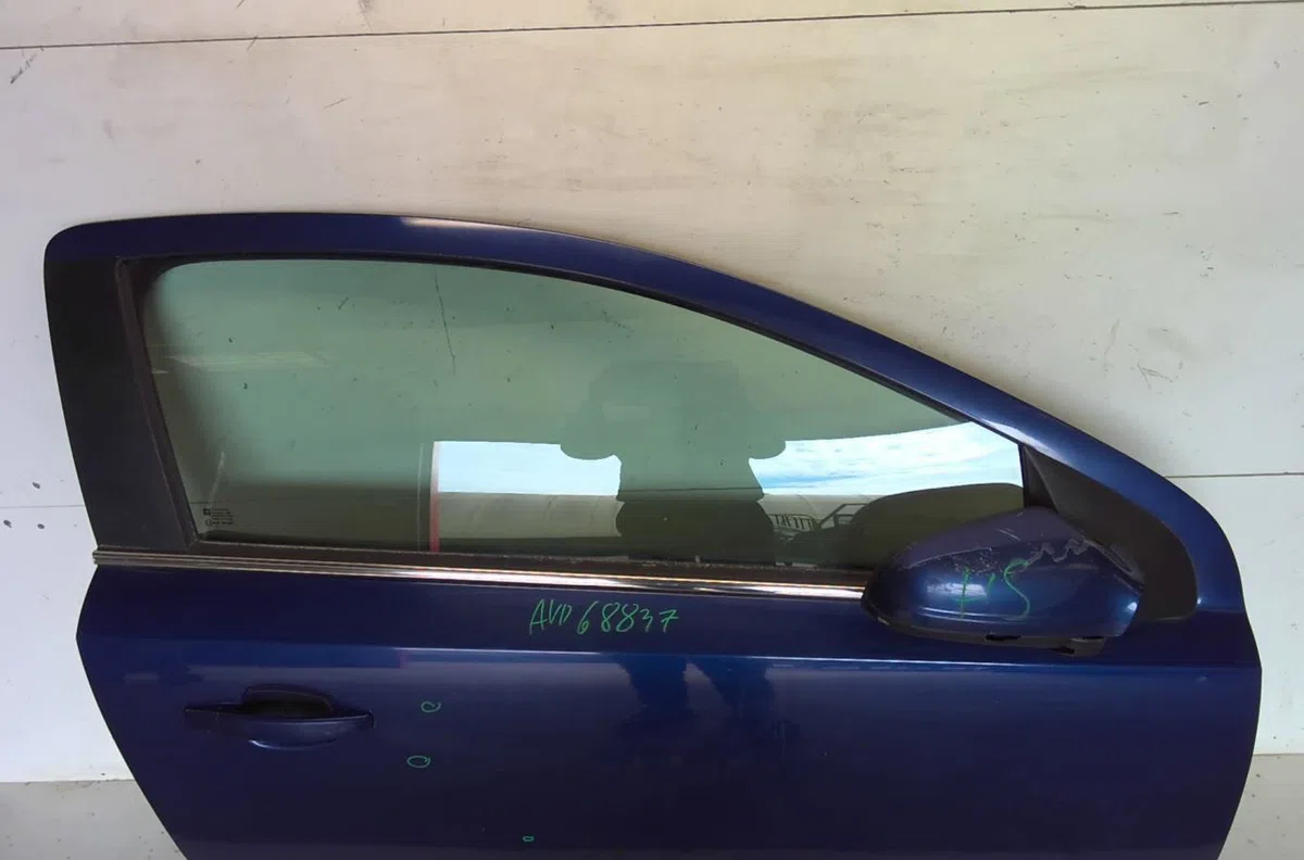 Porte avant droite OPEL ASTRA H GTC PHASE 1 occasion