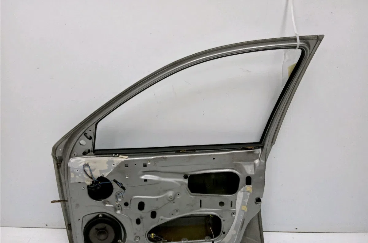 Porte avant droite Opel CORSA B (S93) 1.4 i (f08, f68, m68) (1993-2000) occasion