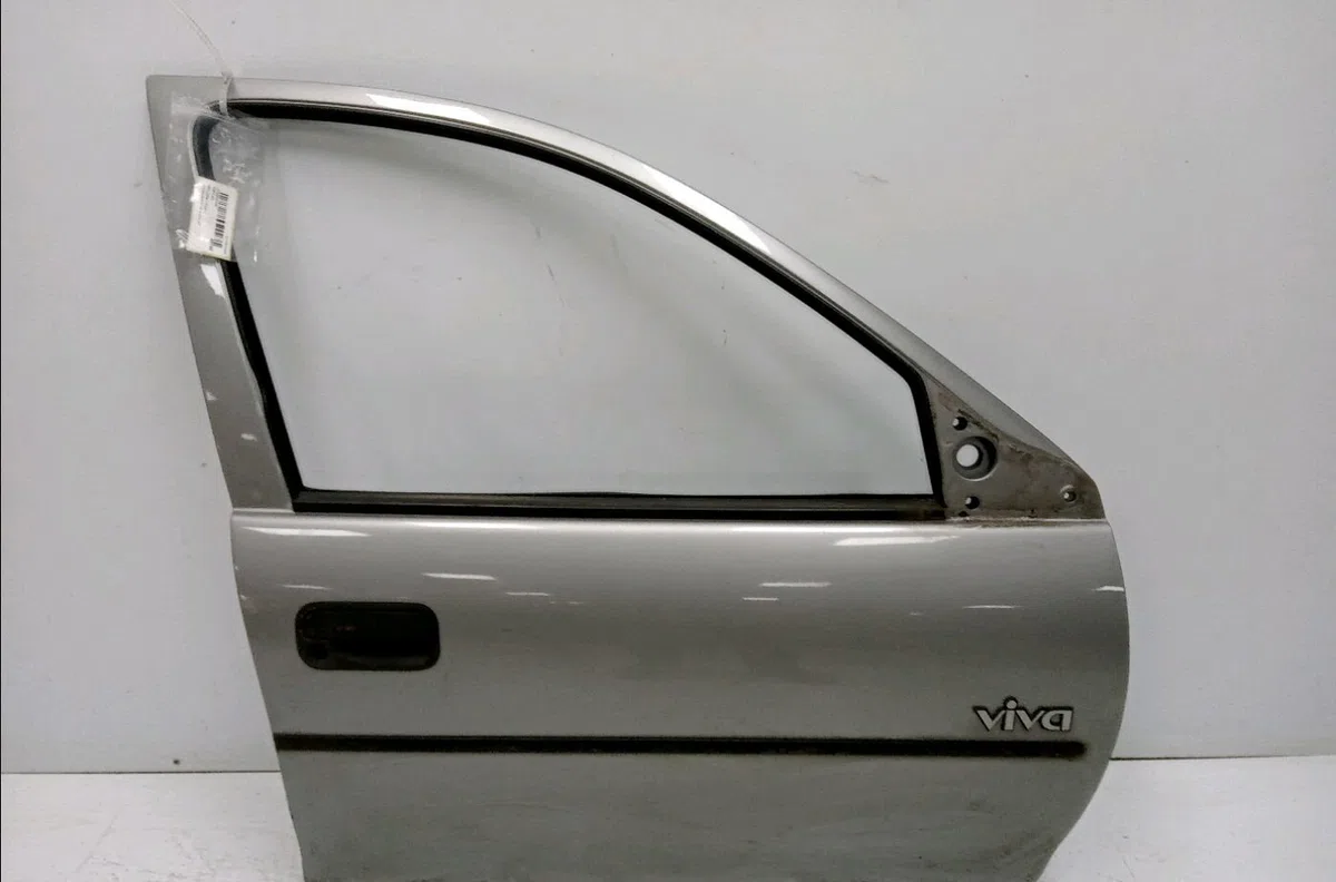 Porte avant droite Opel CORSA B (S93) 1.4 i (f08, f68, m68) (1993-2000) occasion