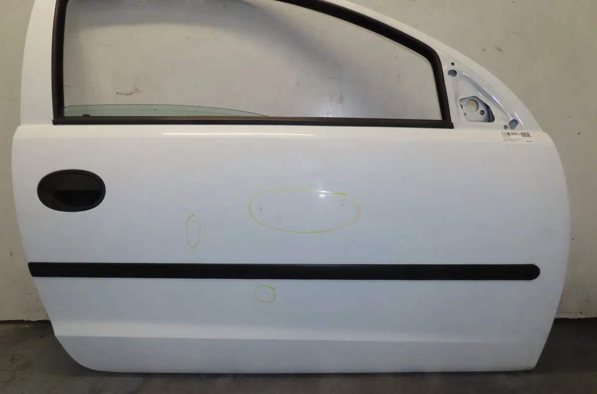 Porte avant droite Opel CORSA C (X01) 1.2 (f08, f68) (2000-2009) occasion