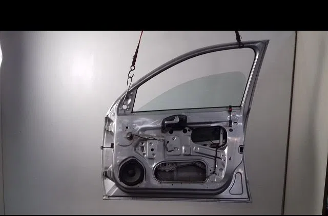 Porte avant droite Opel CORSA C (X01) 1.2 twinport (f08, f68) (2004-2009) occasion