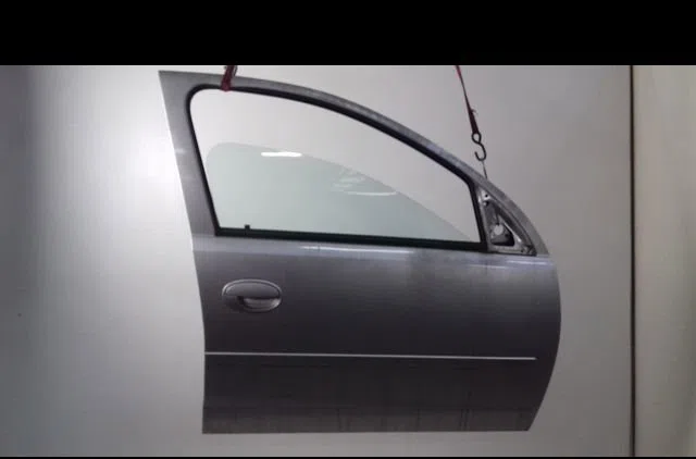 Porte avant droite Opel CORSA C (X01) 1.2 twinport (f08, f68) (2004-2009) occasion