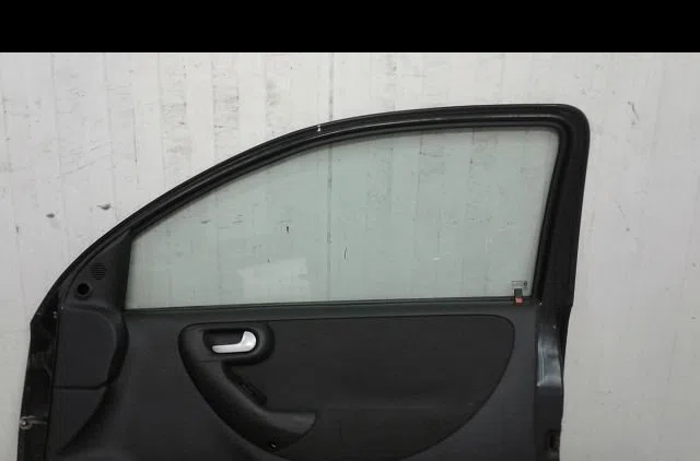 Porte avant droite Opel CORSA C (X01) 1.3 cdti (f08, f68) (2003-2009) occasion