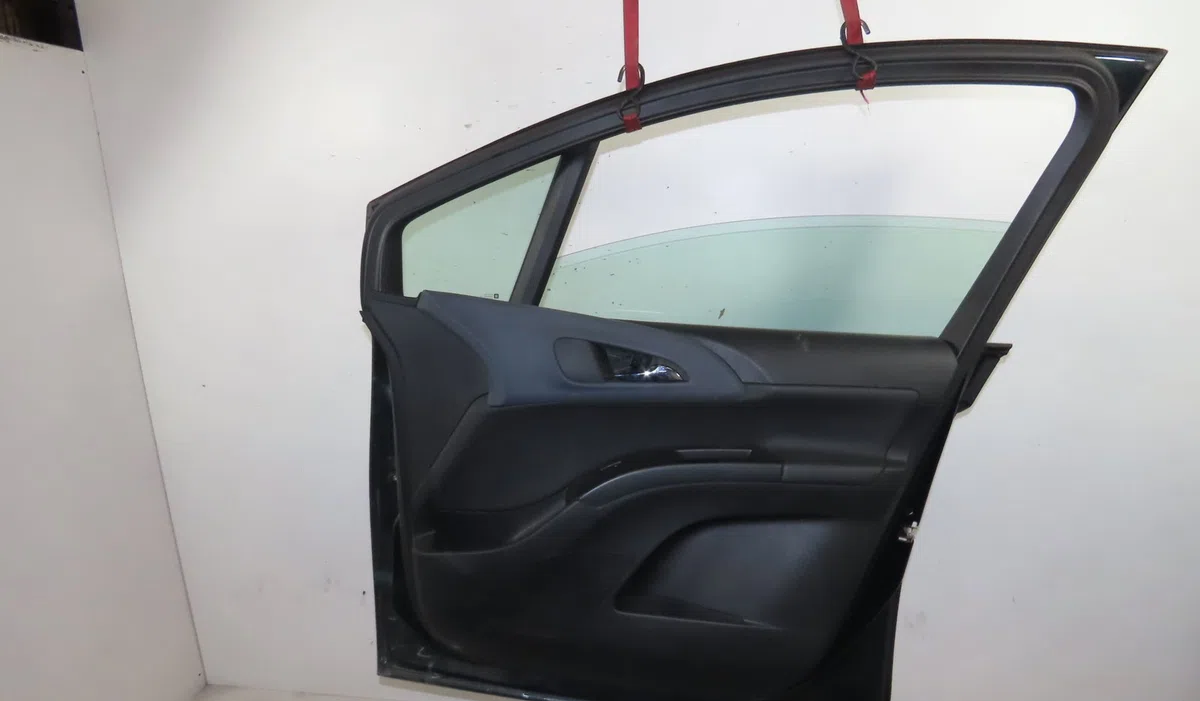 Porte avant droite OPEL MERIVA 2014 occasion