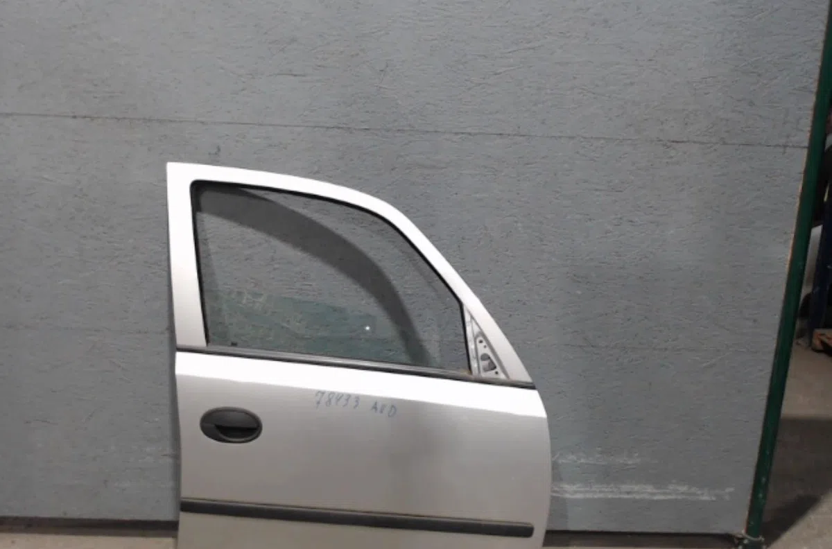 Porte avant droite Opel MERIVA A Monospace (X03) 1.6 16v (e75) (2003-2006) occasion
