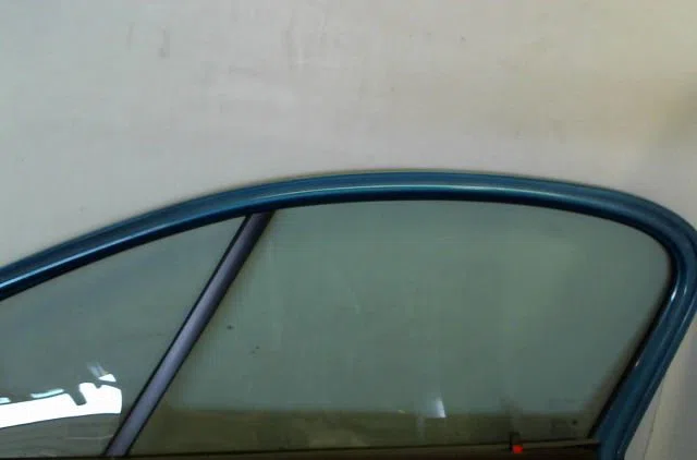 Porte avant droite OPEL TIGRA I 1995 occasion