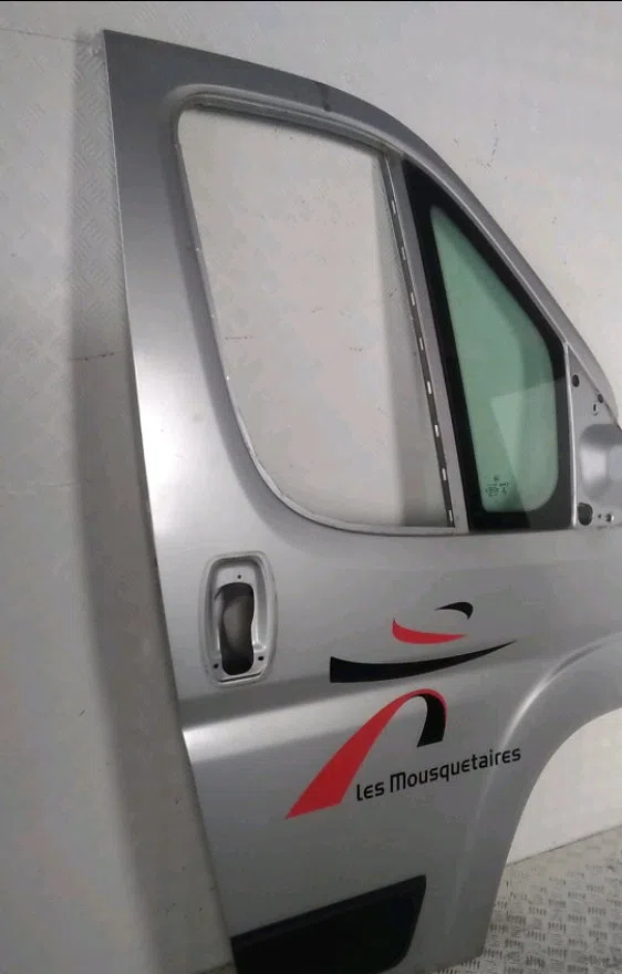 Porte avant droite Opel VIVARO A Autobus-Autocar (X83) 1.9 dti (f7, j7, a07) (2001-2014) 3 portes occasion