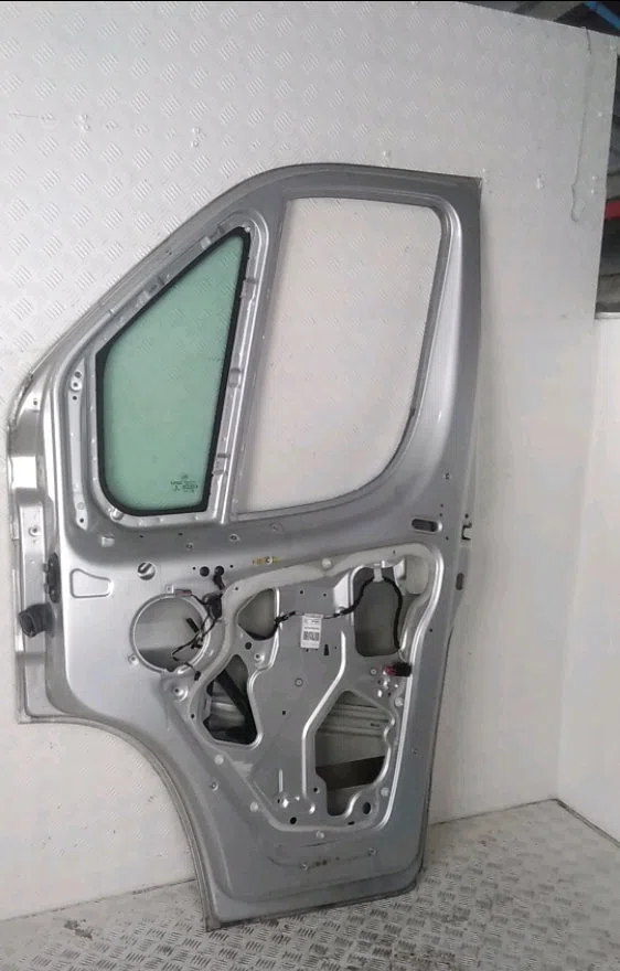 Porte avant droite Opel VIVARO A Autobus-Autocar (X83) 1.9 dti (f7, j7, a07) (2001-2014) 3 portes occasion