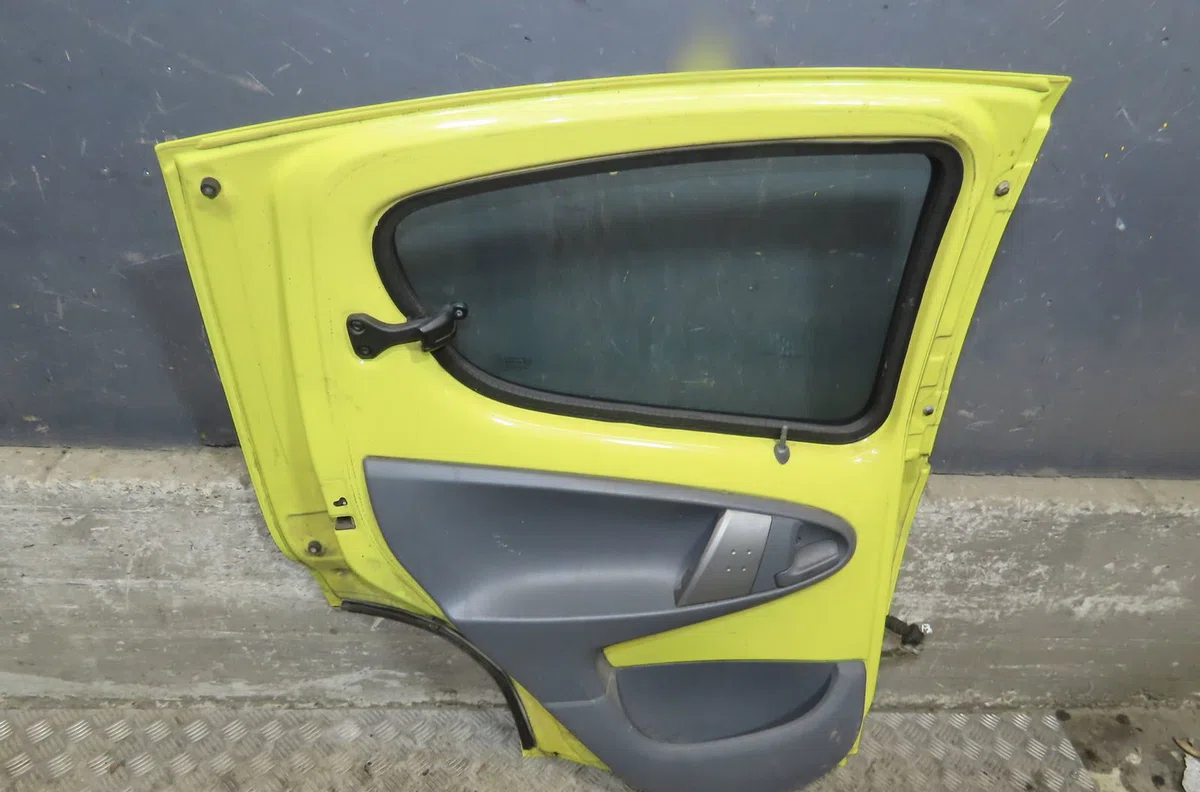 Porte avant droite Peugeot 107 (PM_, PN_) 1.0 (2005-2014) 3 portes occasion