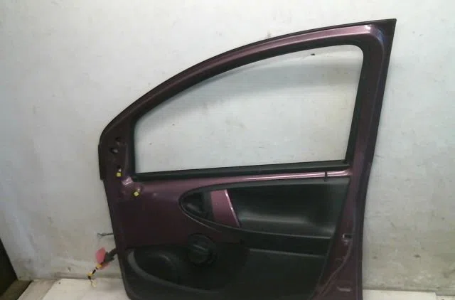 Porte avant droite Peugeot 107 (PM_, PN_) 1.0 (2005-2014) 3 portes occasion